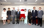 Mr Cheung is pictured with other officiating guests. From left: Vice President (Student and Global Affairs) of the Hong Kong Polytechnic University (PolyU), Professor Angelina Yuen; Professor and Chair of Department of Sociology of Peking University, Professor Jing Zhang; Dean of School of Social Service Administration of the University of Chicago, Professor Neil B. Guterman; Mr Cheung; Chairman of Anna Pao Sohmen Foundation, Mrs Anna P. Sohmen; Founder of Iris Pacific Investment, Ms Sue Peng; President of PolyU, Professor Timothy Tong; and Chair Professor and Head of Department of Applied Social Science of PolyU, Professor Daniel Lai.