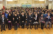 The Secretary for Labour and Welfare, Dr Law Chi-kwong, visited The Salvation Army Tin Ka Ping School in Pok Hong Estate, Sha Tin, and attended a children forum for primary school students on establishing a Commission on Children.