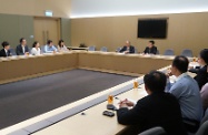 The Secretary for Labour and Welfare, Mr Matthew Cheung Kin-chung (seventh left), attends a sharing session with directors and members of Entrepreneurs’ Organization Hong Kong to brief them on the latest development on various labour and welfare policies.