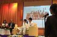 The Secretary for Labour and Welfare, Mr Matthew Cheung Kin-chung (second left), attends a talk at SKH St. Simon's Lui Ming Choi Secondary School in Tuen Mun to introduce the consultation documents on retirement protection. He also takes the chance to exchange views with students of Lee Kau Yan Memorial School through live streaming video.