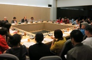 The Secretary for Labour and Welfare, Mr Matthew Cheung Kin-chung (third left), meets with the Alliance for Protection of Low-income Families to listen to their views on the Low-income Working Family Allowance (LIFA).