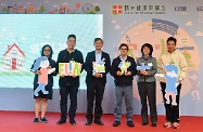 The Secretary for Labour and Welfare, Dr Law Chi-kwong, attended "Home, Power" carnival of 2018 Mental Health Month (MHM) at MacPherson Playground in Mong Kok. Photo shows (from left) the Chairperson of the Organising Committee of 2018 MHM, Ms Grace Ma; the Chairman of the Sub-committee on Public Education on Rehabilitation of the Rehabilitation Advisory Committee, Dr Raymond Leung; Dr Law; the Chairperson of the Equal Opportunities Commission, Professor Alfred Chan; the Assistant Commissioner for Rehabilitation of the Labour and Welfare Bureau, Ms Polly Ho; and the Ambassador of 2018 MHM, Mr Roger Kwok, officiating at the ceremony.