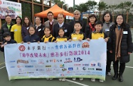 Mr Cheung (back row, fifth right) and other guests are pictured with students joining the Walk.