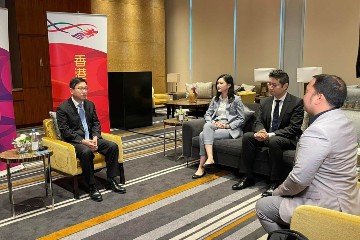 The Secretary for Labour and Welfare, Mr Chris Sun (first left), gave interviews to international and local media agencies in Singapore and the Philippines during his visit to Singapore and Manila, the Philippines, in the past week. He introduced Hong Kong's initiatives to attract talents and concluded the achievements of the visit, telling the good stories of Hong Kong.