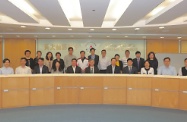 The Secretary for Labour and Welfare, Dr Law Chi-kwong, visited Wong Tai Sin District and met with District Council members. Photo shows (from front row, fifth left) the District Officer (Wong Tai Sin), Ms Annie Kong; the Chairman of Wong Tai Sin District Council, Mr Li Tak-hong; Dr Law; and the Under Secretary for Labour and Welfare, Mr Caspar Tsui, with District Council members.