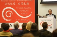 The Secretary for Labour and Welfare, Mr Matthew Cheung Kin-chung, attended the 5th Asia-Pacific Pensions Forum co-hosted by the Hong Kong Retirement Schemes Association and the Association of Superannuation Funds of Australia. Photo shows Mr Cheung delivering a speech for his presentation on "Both sides of the story: examining some of the current challenges and debates around providing retirement protection in Hong Kong".