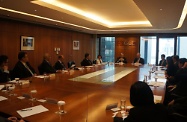 The Secretary for Labour and Welfare, Mr Matthew Cheung Kin-chung (seventh left), the Permanent Secretary for Labour and Welfare, Miss Annie Tam (sixth left), and the Commissioner for Labour, Mr Cheuk Wing-hing (fifth left), exchange views with leaders of the Hong Kong General Chamber of Commerce.