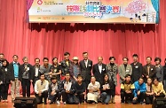 Mr Cheung (back row, eighth right) in a group photo with the Chairman of the CIIF Committee, Dr Lam Ching-choi (back row, ninth right), as well as other CIIF Committee members, judges and winning teams at the 2nd Social Capital School Drama Competition.