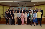 劳工及福利局局长张建宗今日出席香港赛马会深圳复康会颐康院十周年庆祝活动。图示张建宗（后排左六）与香港复康会主席陈丽云教授（前排中）、香港赛马会董事李家祥博士（后排左四）及其他嘉宾合照。