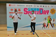 The Secretary for Labour and Welfare, Dr Law Chi-kwong; and the Secretary for Development, Mr Michael Wong, joined the public in enjoying healthy activities at Hong Kong Park Sports Centre this afternoon (August 1) as part of Sport For All Day 2021, organised by the Leisure and Cultural Services Department.