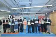 The Chief Executive, Mrs Carrie Lam, attended the Jockey Club 'age at home' Gerontech Education and Rental Service (JCAGERS) Launching Ceremony today (October 12). Photo shows Mrs Lam (centre); the Secretary for Labour and Welfare, Dr Law Chi-kwong (sixth right); the Deputy Chairman of the Hong Kong Jockey Club, Mr Michael Lee (seventh right); the Chief Executive of the Hospital Authority, Dr Tony Ko (sixth left); the Chairperson of the Hong Kong Council of Social Service, Mr Bernard Chan (seventh left); with members of the Steering Committee of the JCAGERS.