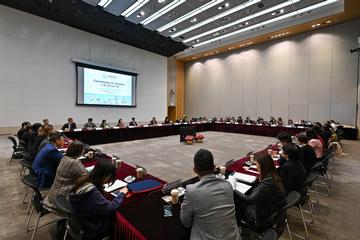 政务司司长陈国基今日（三月十六日）主持儿童事务委员会第16次会议。
