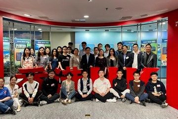 The Secretary for Labour and Welfare, Mr Chris Sun, today (May 8) started his visit in Beijing. The Permanent Secretary for Labour and Welfare, Ms Alice Lau, also joined the visit. Photo shows Mr Sun (standing, front row, centre), accompanied by Ms Lau (standing, front row, fifth right) and the Director of the Office of the Government of the Hong Kong Special Administrative Region in Beijing (Beijing Office), Mr Rex Chang (standing, front row, third right), with university students in Beijing after a gathering in the Beijing Office this evening.