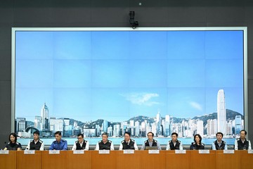 The Chief Secretary for Administration, Mr Chan Kwok-ki, today (September 8) chairs a joint press conference with representatives from related bureaux and departments on the work of departments to cope with extensive flooding caused by the torrential rain brought by the low pressure associated with the remnants of Haikui. Photo shows (from left) the Commissioner for Transport, Ms Angela Lee; the Director of Highways, Mr Jimmy Chan; the Director of Fire Services, Mr Andy Yeung; the Secretary for Security, Mr Tang Ping-keung; the Deputy Chief Secretary for Administration, Mr Cheuk Wing-hing; Mr Chan Kwok-ki; the Acting Director of the Hong Kong Observatory, Mr Lee Lap-shun; the Secretary for Labour and Welfare, Mr Chris Sun; the Director of Home Affairs, Mrs Alice Cheung; the Acting Head of Geo Engineering Office and Deputy Commissioner of Mines, Mr Cheung Ping-yip; and the Acting Director of Drainage Services, Mr Chui Si-kay.