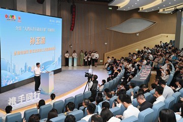 勞工及福利局局長孫玉菡今日(九月十三日)在廣州出席2023年「大灣區青年就業計劃」入職歡迎儀式,並回顧二〇二一年試行「大灣區青年就業計劃」的成果。