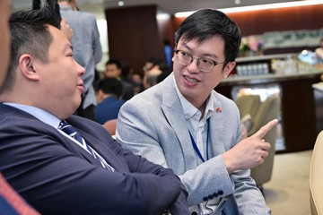 勞工及福利局局長孫玉菡、勞工及福利局常任秘書長劉焱、勞工及福利局副局長何啟明、勞工處處長陳穎韶和香港人才服務辦公室總監劉鎮漢今日(十一月二十九日)出席在立法會舉行的前廳交流會。