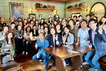 勞工及福利局局長孫玉菡今日(十二月九日)上午在香港迪士尼樂園為2023年國際復康日慶祝典禮主禮,並呼籲大家在區議會選舉踴躍投票,共建關愛共融社區。