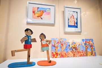 The "Infinite Creativity in Art" Exhibition, jointly organised by the Labour and Welfare Bureau, the Social Welfare Department, the Arts Development Fund for Persons with Disabilities and Sun Museum, will showcase about 200 art pieces created by persons with disabilities from tomorrow (January 12). Photo shows art pieces at the exhibition.