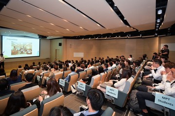 The Under Secretary for Labour and Welfare, Mr Ho Kai-ming, officiated at the Hong Kong Polytechnic University Department of Rehabilitation Sciences Master in Physiotherapy and Master in Occupational Therapy Programmes Inauguration Ceremony this morning (February 2), and visited the teaching facilities, laboratories and clinics. The Government has earmarked resources in 2023-24 to implement the Training Sponsorship Scheme continuously in the coming five years, fully sponsoring the tuition fees of 750 additional students of the Master in Occupational Therapy and Master in Physiotherapy programmes of the Hong Kong Polytechnic University, as well as the Bachelor in Occupational Therapy and Bachelor in Physiotherapy programmes of the Tung Wah College.