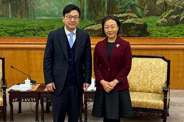 The Secretary for Labour and Welfare, Mr Chris Sun, today (March 4) started his visit to Fuzhou, Fujian. The Director of Hong Kong Talent Engage, Mr Anthony Lau, also joined the visit. Photo shows Mr Sun (left) at the courtesy call on the Executive Vice Governor of Fujian Province, Ms Guo Ningning (right) this morning. He updated her on Hong Kong