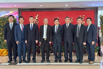 The Secretary for Labour and Welfare, Mr Chris Sun, today (March 5) continued his visit to Fuzhou, Fujian. The Director of Hong Kong Talent Engage, Mr Anthony Lau, also joined the visit. Photo shows Mr Sun (fourth right) calling on Deputy Director General of the Fujian Provincial Department of Civil Affairs Mr Ouyang Xiaobo (fourth left) this morning to learn more about the elderly service planning in Fujian and explore how to cope with challenges in long-term care services amid an ageing population.