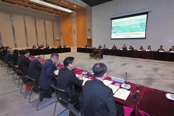 政務司司長陳國基（右七）今日（六月十六日）主持第三屆人力資源規劃委員會第二次會議。