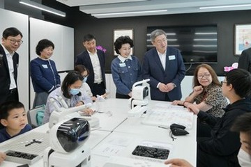 The Acting Chief Secretary for Administration, Mr Cheuk Wing-hing, today (March 30) officiated at the Mong Kok Community Living Room Opening Ceremony. Deputy Director of the Liaison Office of the Central People