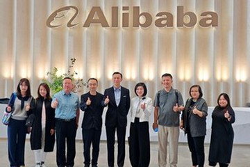 A Hong Kong Talent Engage (HKTE) delegation toured the headquarters of Alibaba Group in Hangzhou on May 7 to learn about the latest developments in the group