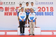 The Secretary for Labour and Welfare, Dr Law Chi-kwong, participated in the New World Harbour Race 2018 organised by the Hong Kong Amateur Swimming Association and officiated at the prize presentation ceremony after the race. The Chief Executive, Mrs Carrie Lam, and the Secretary for the Environment, Mr Wong Kam-sing, showed their support.