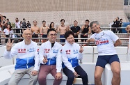 The Secretary for Labour and Welfare, Dr Law Chi-kwong, participated in the New World Harbour Race 2018 organised by the Hong Kong Amateur Swimming Association and officiated at the prize presentation ceremony after the race. The Chief Executive, Mrs Carrie Lam, and the Secretary for the Environment, Mr Wong Kam-sing, showed their support.