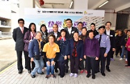 The Community Investment and Inclusion Fund (CIIF) held community-based activities in 10 public housing estates to promote and build social capital. Around 1 500 people participated in the activities, including House Captains, volunteers of CIIF-funded projects, residents and corporate volunteers. Picture shows the Secretary for Labour and Welfare, Mr Matthew Cheung Kin-chung (back row, fourth left); Chairman of the CIIF Committee, Dr Lam Ching-choi (back row, fifth left); CIIF SC.Net member Anderson Junior (back row, first left); House Captains and participants of the community-based activities.