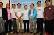 The Secretary for Labour and Welfare, Mr Matthew Cheung Kin-chung (fourth right), took part in the Territory-wide Cleansing Campaign in Kowloon City. Picture shows Mr Cheung with the Chairman of the Kowloon City District Council, Mr Lau Wai-wing (third right); Chairman of Food, Environment and Health Committee of the Kowloon City District Council, Dr Wong Yee-him (second right); District Officer (Kowloon City), Mr William Tsui (fourth left); and the District Council Members.