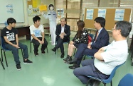 During a chat with some applicants for the Aircraft Maintenance Craftsman Trainee Training Project, Mr Cheung (third left) encourages them to set their goals and pursue their dream. Also joining the exchange are Chief Operating Officer of Hong Kong Aircraft Engineering Company Limited, Mr Kenny Tang (second right), and General Secretary of the Methodist Centre, Mr Norman Lo (right).