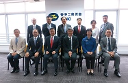 The Secretary for Labour and Welfare, Dr Law Chi-kwong, paid a courtesy visit to the Federation of Hong Kong Industries (FHKI). Picture shows Dr Law Chi-kwong (front row, third right); Permanent Secretary for Labour and Welfare, Ms Chang King-yiu (front row, second right) and the Commissioner for Labour, Mr Carlson Chan (front row, first right) with the Chairman of FHKI, Professor Daniel Cheng (front row, third left) and other representatives from FHKI.
