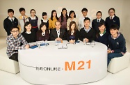The Secretary for Labour and Welfare, Mr Matthew Cheung Kin-chung, attends a dialogue session organised by the Hong Kong Federation of Youth Groups to exchange views with youngsters on various labour and welfare issues.  Photo shows Mr Cheung (fourth from left, front row) pictured with the forum participants.