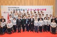 Mr Cheung (fourth from left); the Chairman of the Hong Kong Joint Council for People with Disabilities, Mr Benny Cheung (seventh from left); the Chief Executive of the Hong Kong Council of Social Service, Mr Chua Hoi-wai (second row, second from right); and the Honorary Head Delegate of Hong Kong Delegation to the 9th International Abilympics, Dr York Chow (second row, third from right); pictured with the delegation and guests.