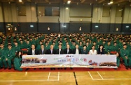 The Secretary for Labour and Welfare, Mr Matthew Cheung Kin-chung, visited the Kowloon Bay Depot of the MTR Corporation Limited this morning to learn about the latest developments of its Apprentice Training Scheme. Mr Cheung (front row, centre) is pictured with the MTR Corporation's Operations Director, Mr Jacob Kam (front row, fourth left); Corporate Affairs Director, Ms Linda So (front row, third right); Acting Human Resources Director, Mr Daniel Shim (front row, fourth right); Head of Operations Training, Mr David Leung (front row, third left); and young apprentices.